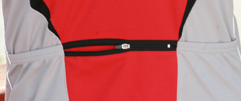 Radtrikot mit verschlie�barer Tasche